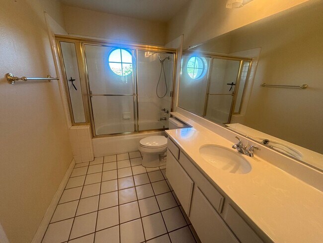Building Photo - Beautiful 3-Bedroom Home with Solar and a Large Yard in Stevenson Ranch
