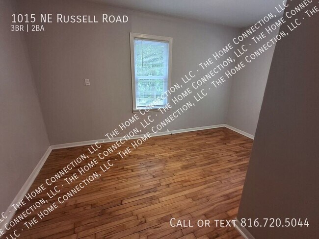 Building Photo - 1015 NE Russell Rd.