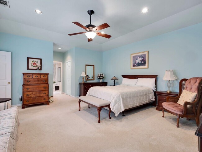 Building Photo - 4012 Dutchess Ct