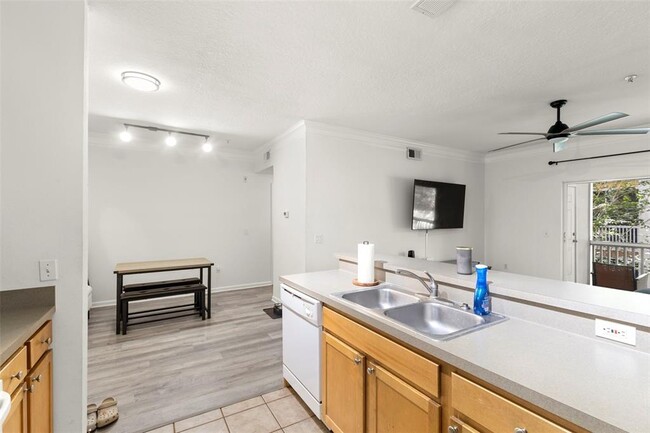 Building Photo - 4207 S Dale Mabry Hwy