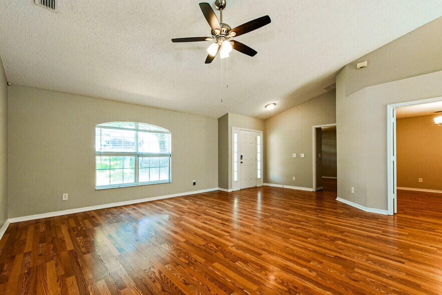 Building Photo - 1320 Rain Forest Ln