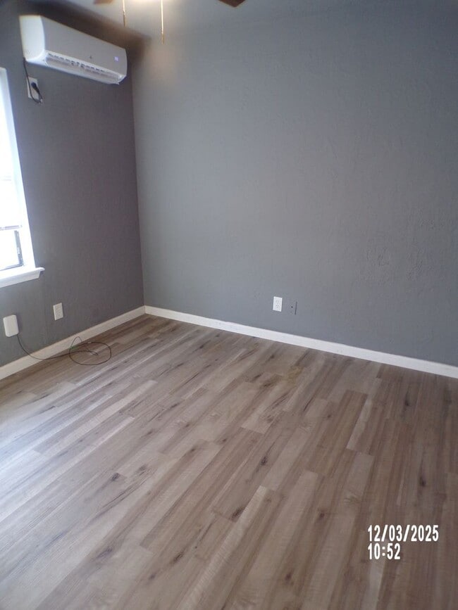 Building Photo - Great re-do