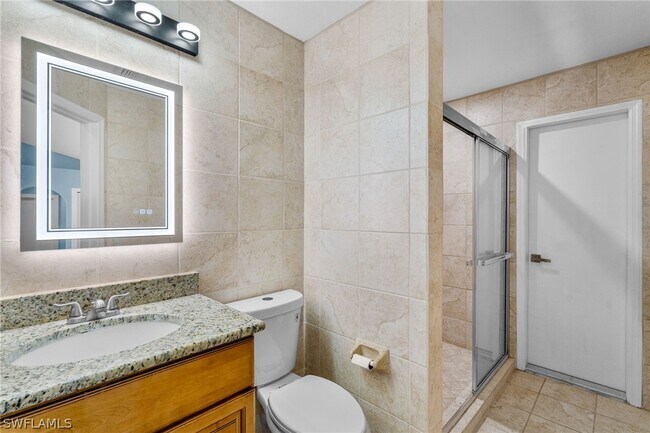 Building Photo - 1715 NE 2nd Ave