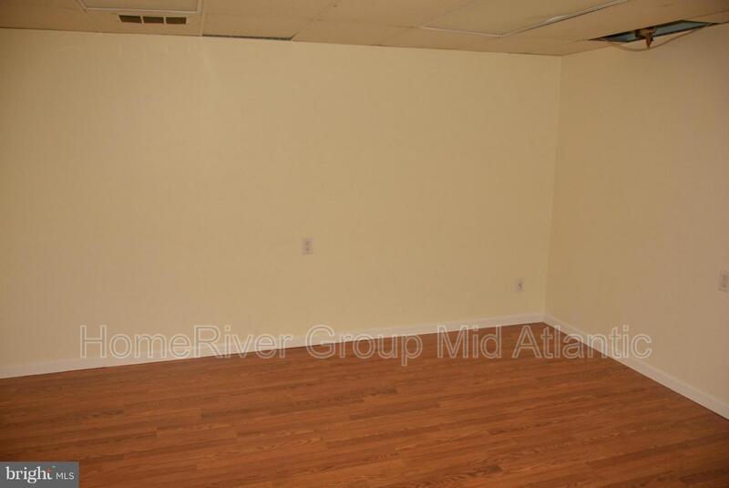 Building Photo - 6043 Rowanberry Dr