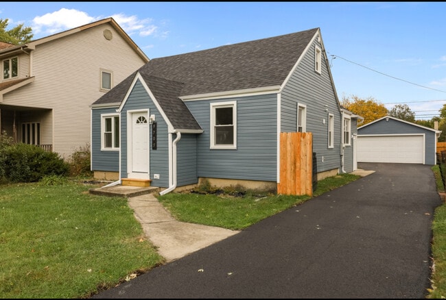 Primary Photo - 9705 Oak Park Ave