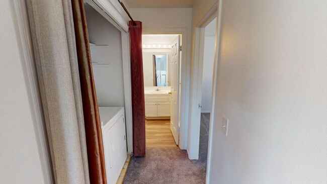 Building Photo - Update 2x2 Top Floor Condo with pool, storage, fireplace & garage in ideal Novato Location