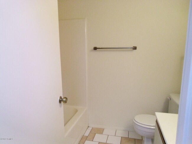 Building Photo - 16706 E Almont Dr