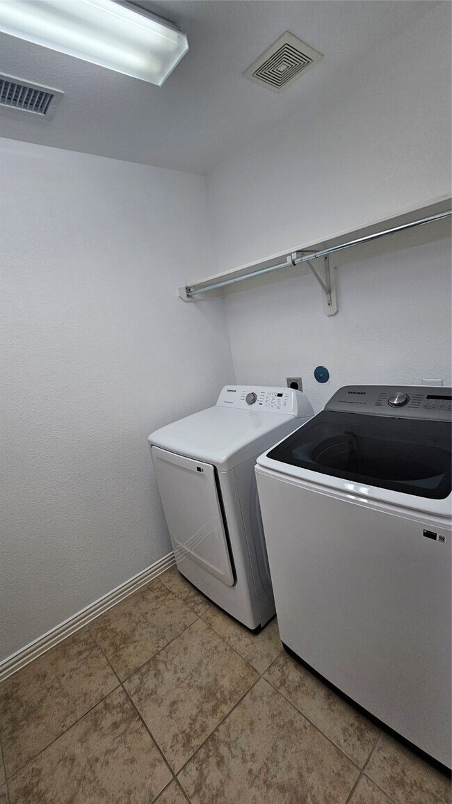 Building Photo - 5407 Moon Indigo Ln