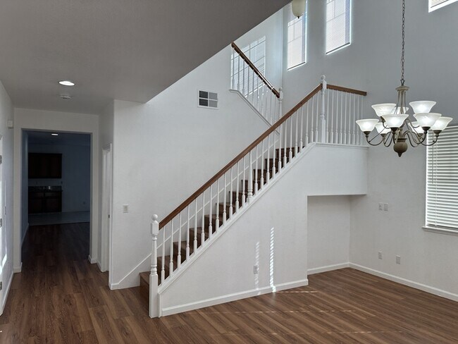 Building Photo - 91 W Recreo Ct