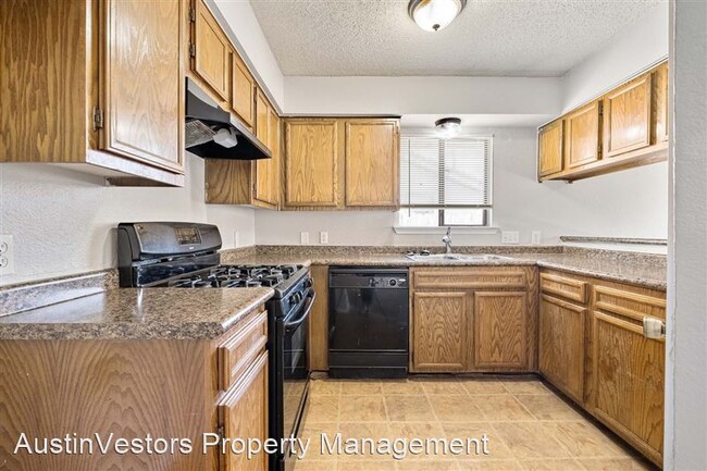 Building Photo - 1108 Peach Tree Cove
