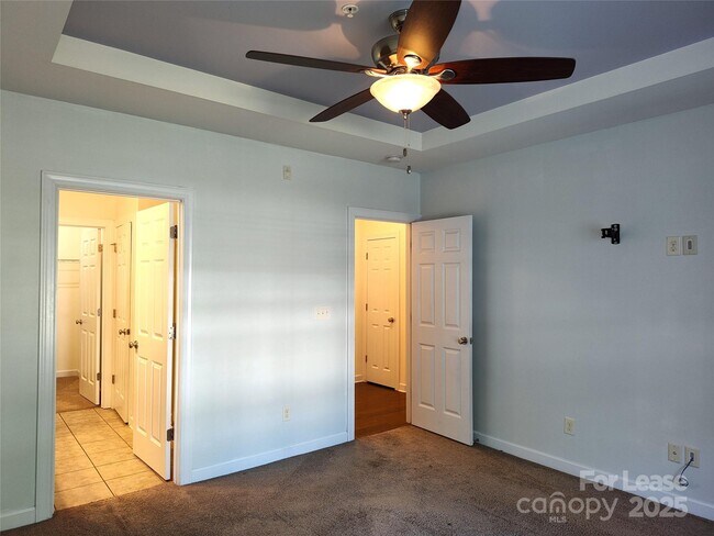 Building Photo - 14616 Juventus St