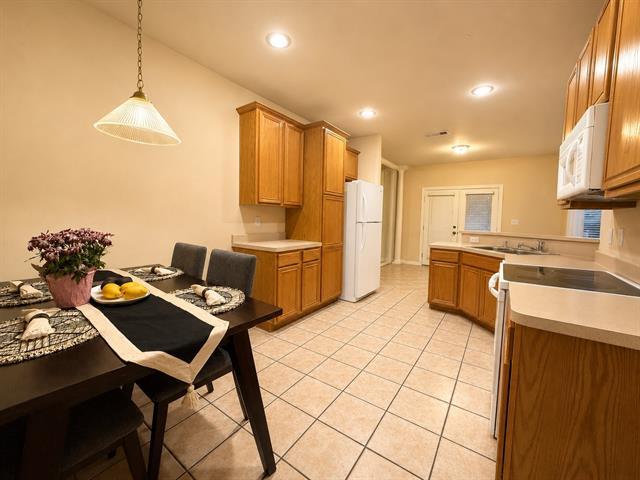 Building Photo - 9929 Dryden Ln