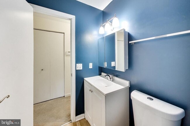 Building Photo - 18310 Streamside Dr