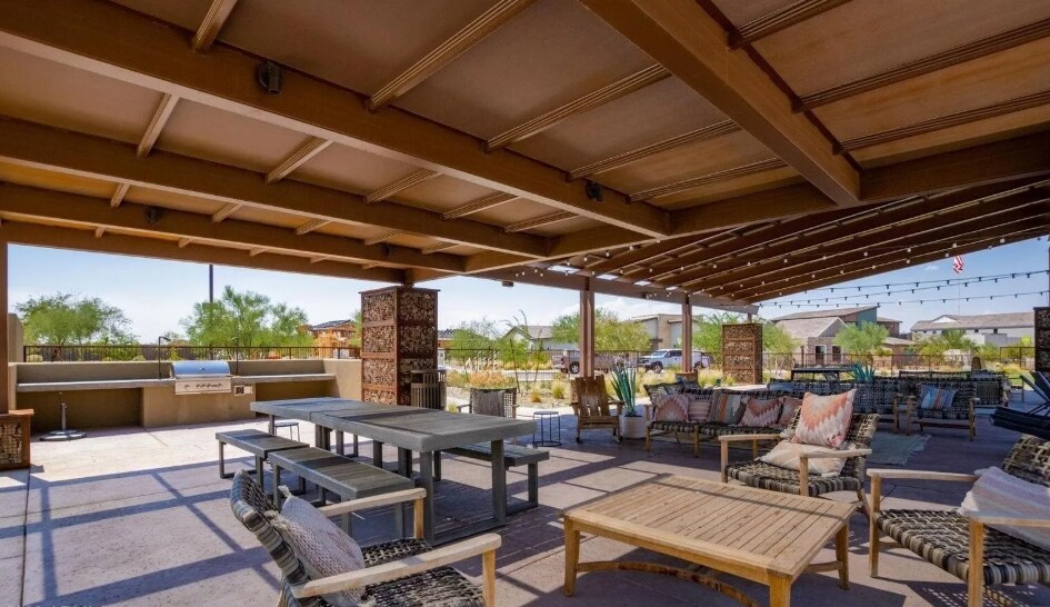 Rec area. - 1332 E La Mirada Dr