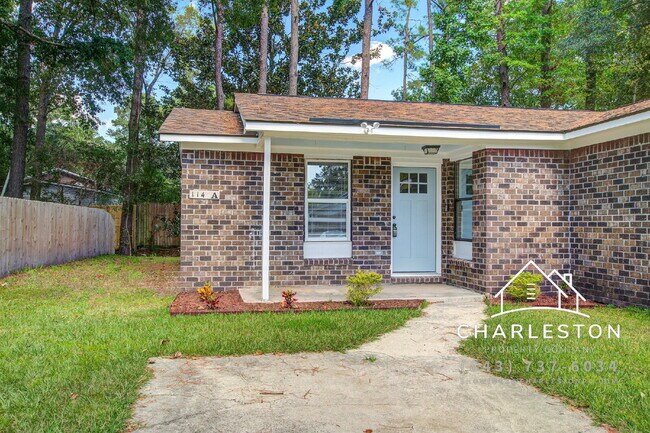 Building Photo - 114 Langley Dr