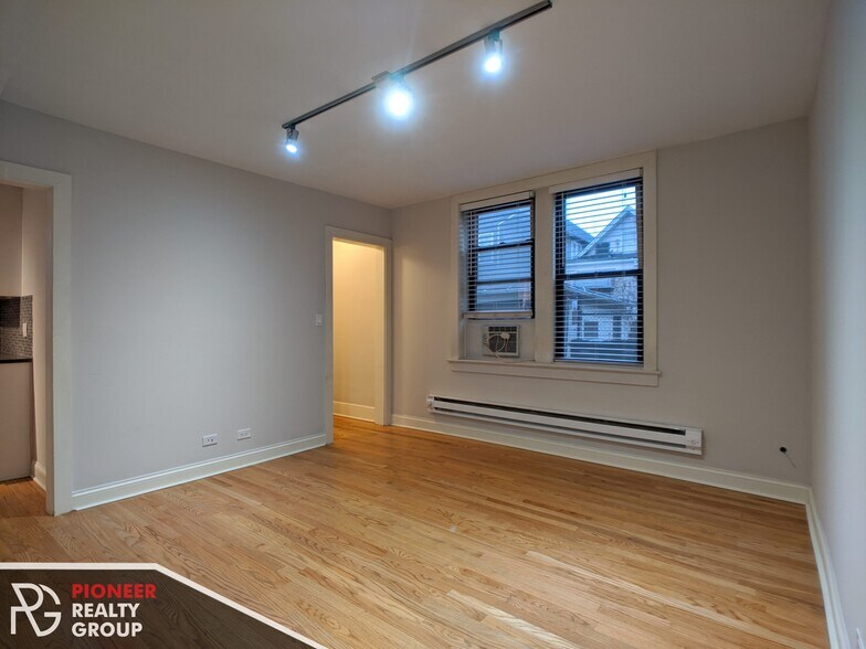 Building Photo - 2329 N Rockwell St