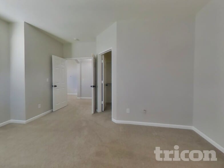 Building Photo - 1895 Bramblewood Dr