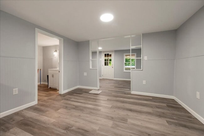 Building Photo - 3 Bedroom 1 Bath Rental in Oneida, NY!