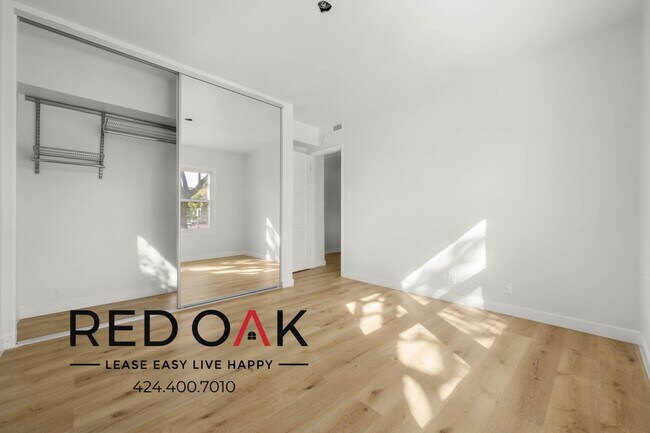 Building Photo - 8752 Belford Ave