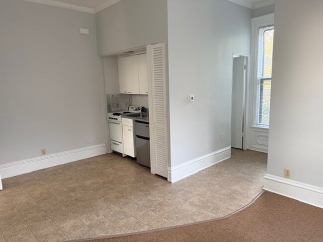 Building Photo - 601 Pearl St