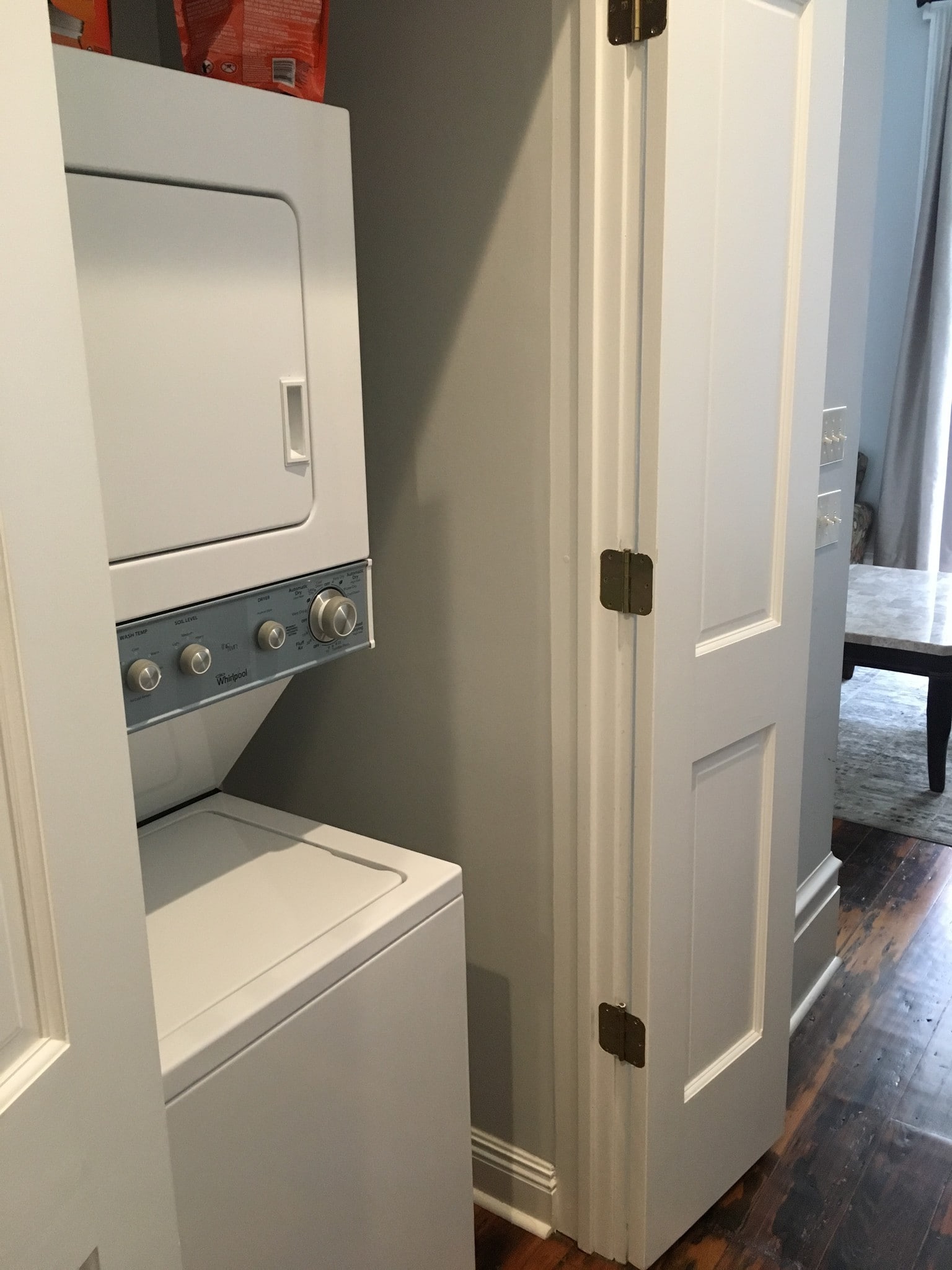 Laundry Area - 629 Saint Peter St