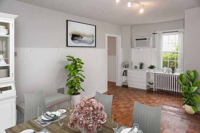 Dining Room - 121 Francis Ave
