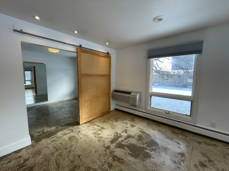 Building Photo - 1575 Cherboneau Pl