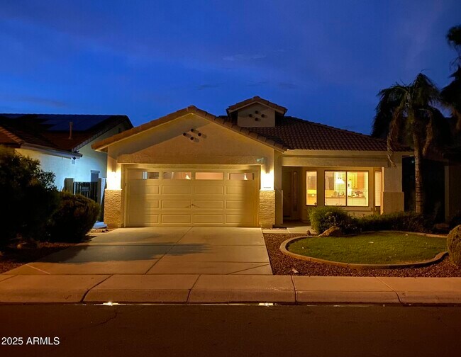 Primary Photo - 12542 W Honeysuckle St