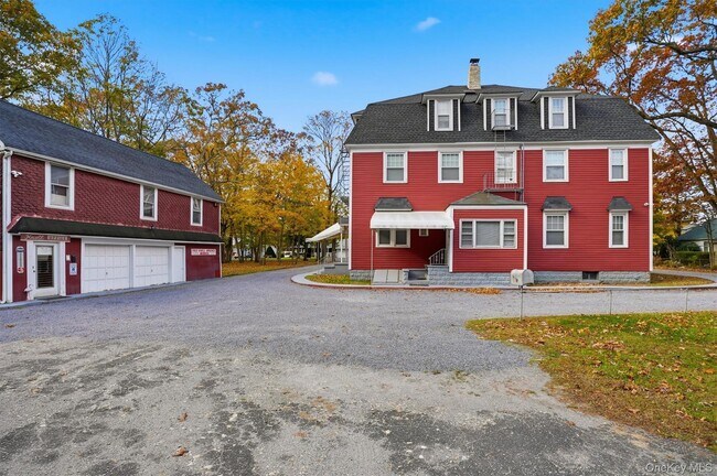 Building Photo - 221 Lake Ave S