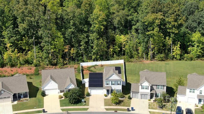 Building Photo - 5125 Saddleback Dr
