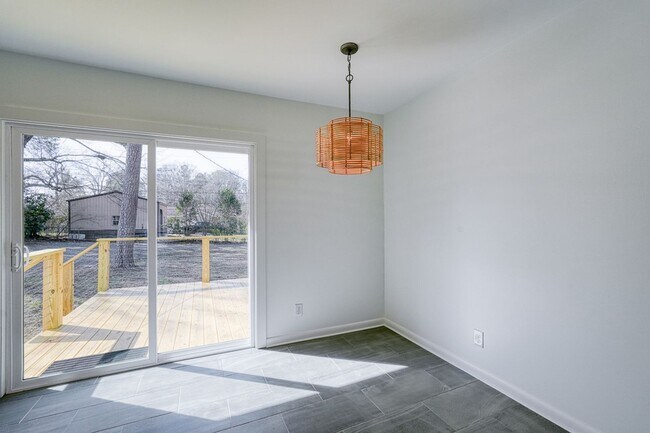 Building Photo - 118 1st Ave