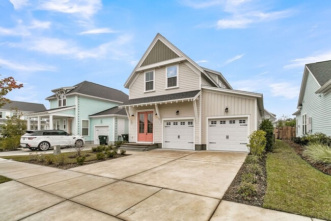 Building Photo - Must See Beautiful 3BR Home in Nexton with Primary Suite Downstairs and a Fenced in Yard & Upstai...