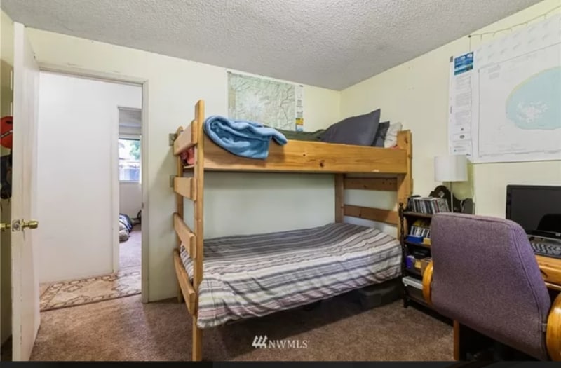 Building Photo - 2203 Happy Ct