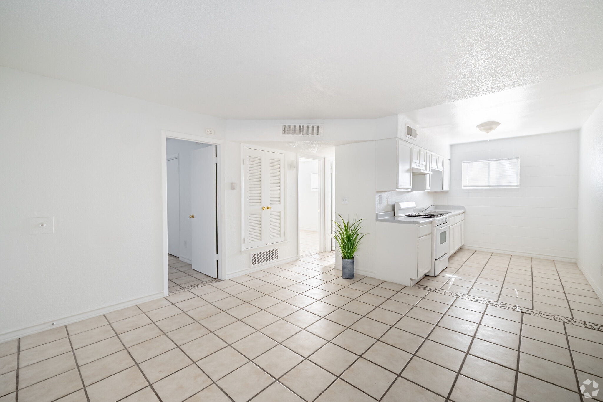 2BR, 1BA - 750SF - Kitchen / Dining Room - Hacienda Heights