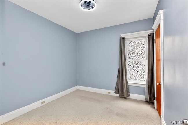 Building Photo - 8726 Point Ave