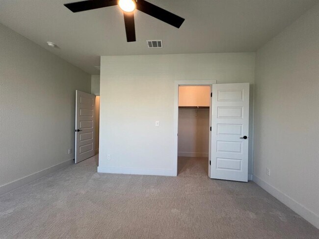 Building Photo - 2612 Brushwood Mdw