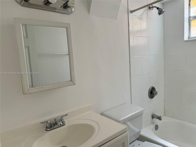 Building Photo - 1851 NE 168th St