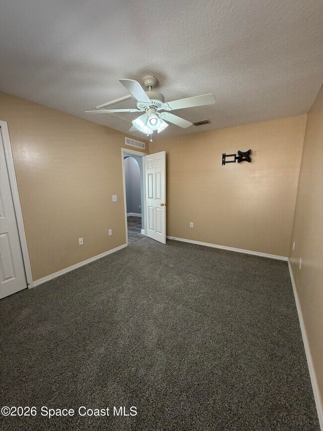 Building Photo - 1398 Mycroft Dr