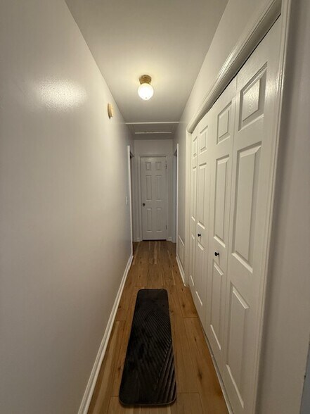 Building Photo - 2733 Crosswinds Dr