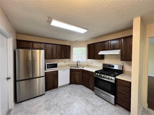 Building Photo - 16202 Edgerly Ct