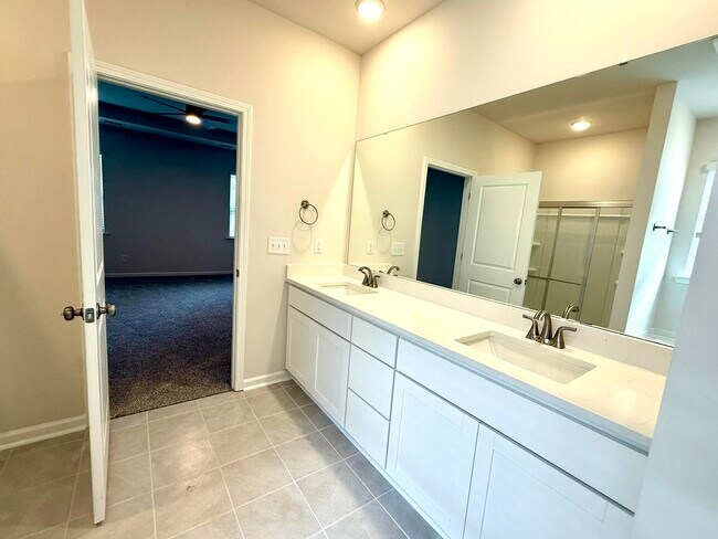 Building Photo - 9068 Malahide Ln