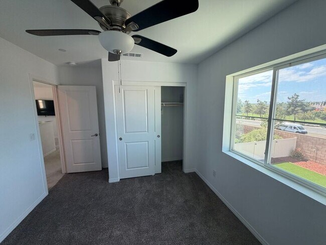 Building Photo - 36921 Basalt Ln