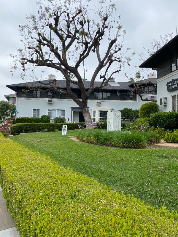 Building Photo - 1780 Grevelia St