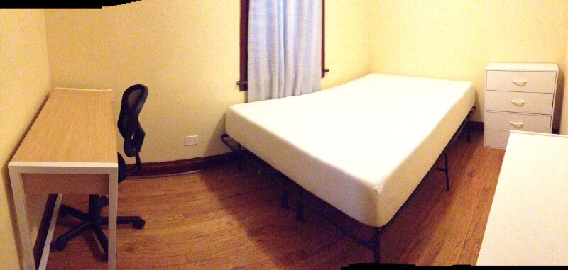 Building Photo - 1832 N Marshfield Ave