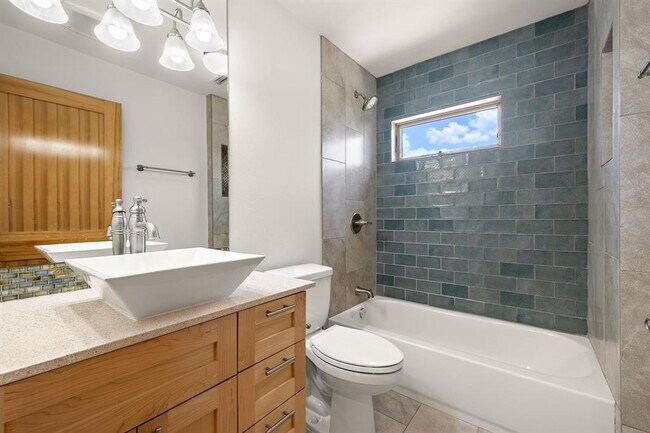 Building Photo - 3116 Sacbe Cove