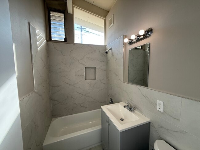 Building Photo - 4250 Kansas Ave