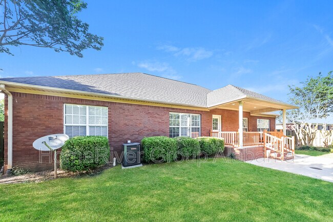 Building Photo - 26540 Mill Creek Dr