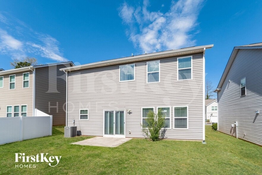 Building Photo - 9221 Evans Creek Ct