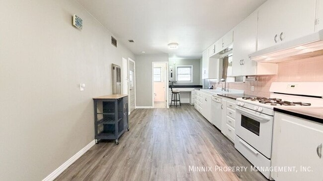 Building Photo - 3212 36th St