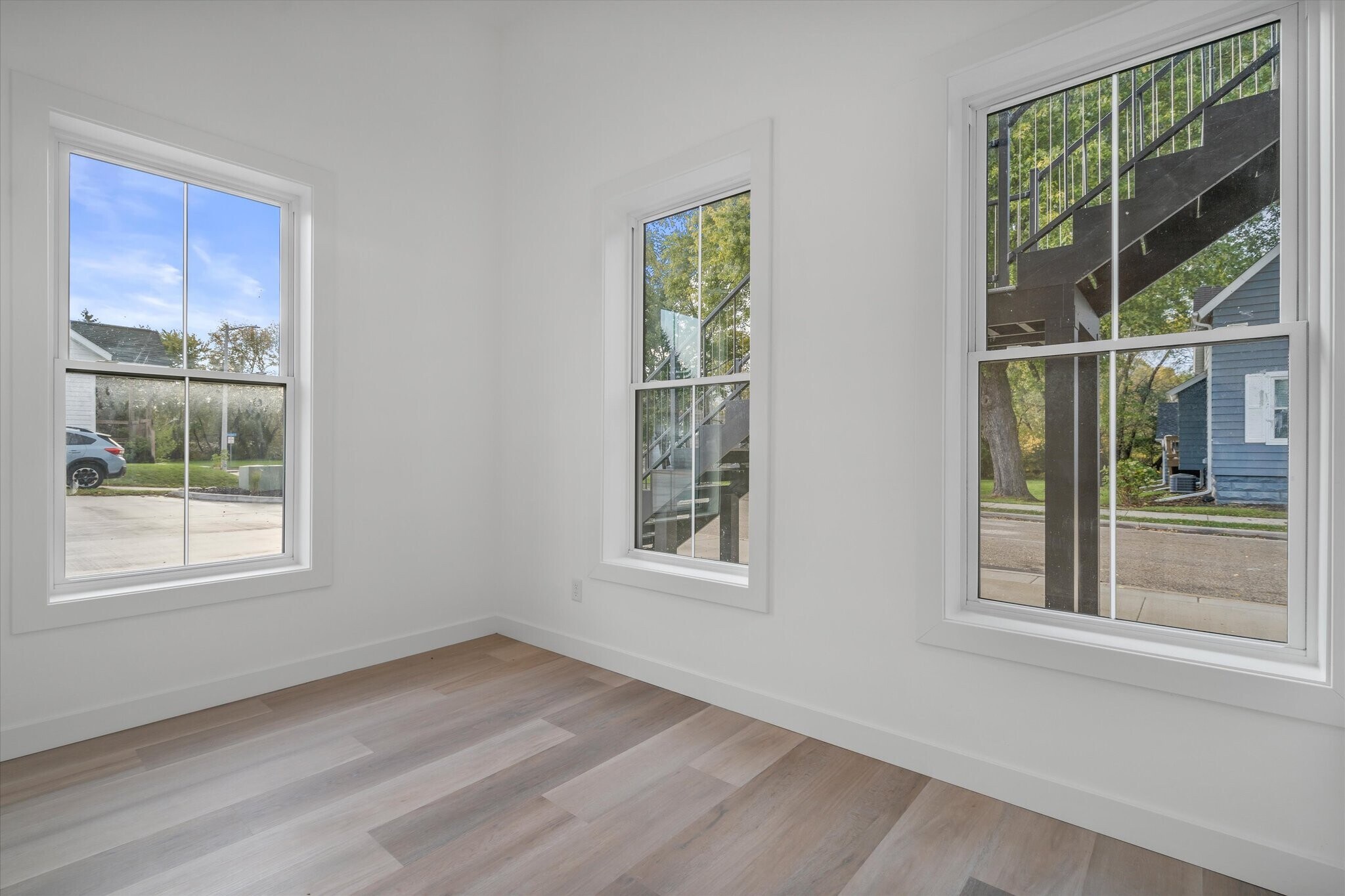 Building Photo - 308 Oak St